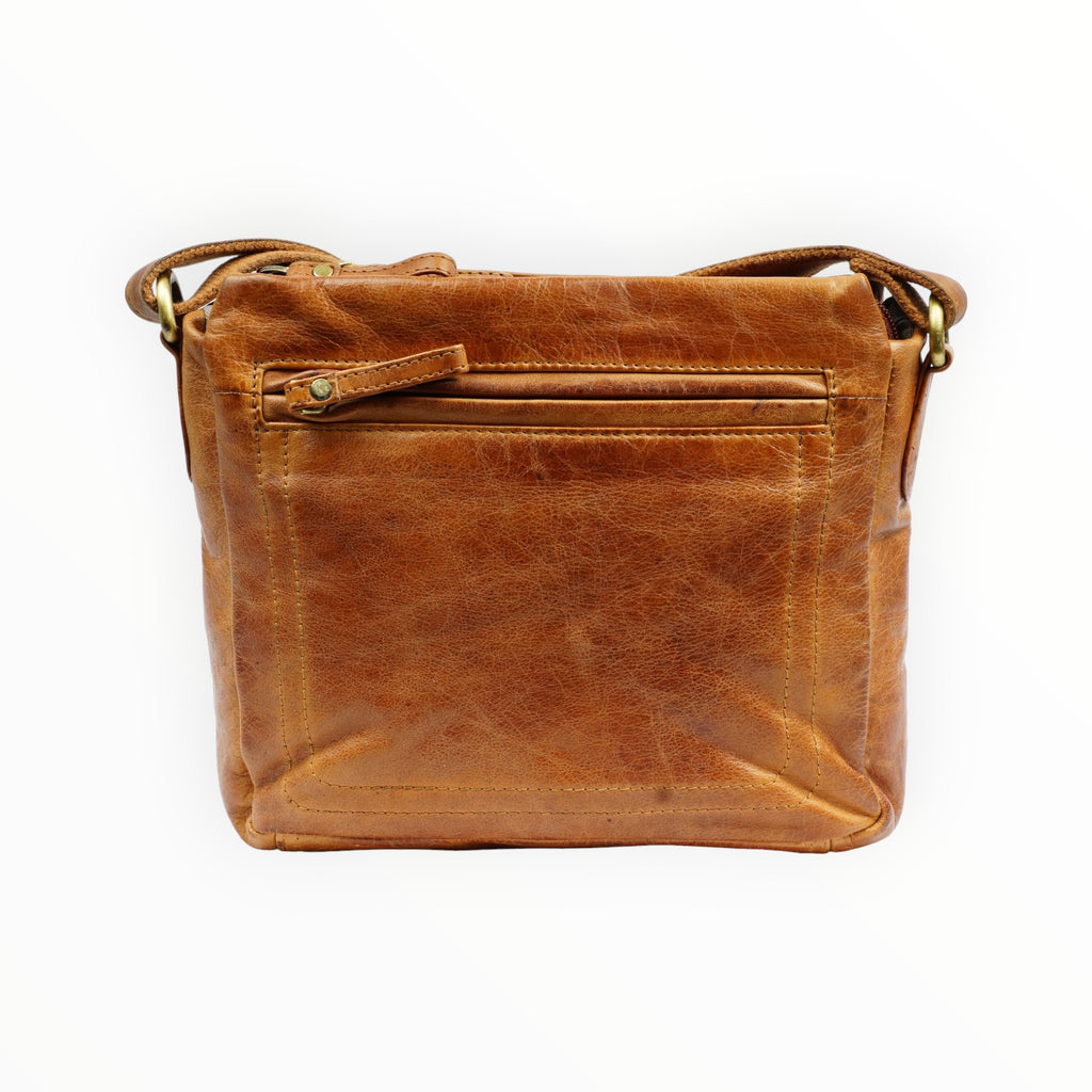 Bizzoo bag with long shoulder strap and front pocket cognac