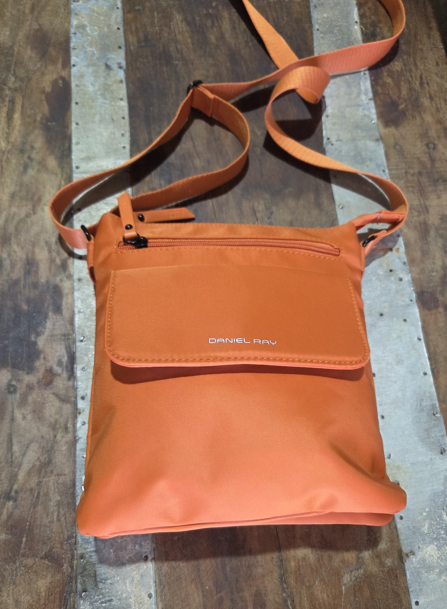 Daniel Ray Crossbody Schoudertas Carmel Dark Oranje