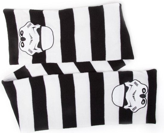 Star Wars - Zwart/wit gestreepte sjaal met Storm Trooper fleece patch